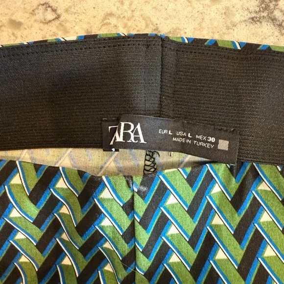 Zara Green Geometric print Boot Cut Flare elastic pants - Picture 7 of 7